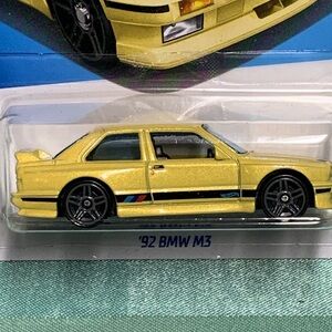 Hot Wheels’92 BMW M3 The ‘90s yellow